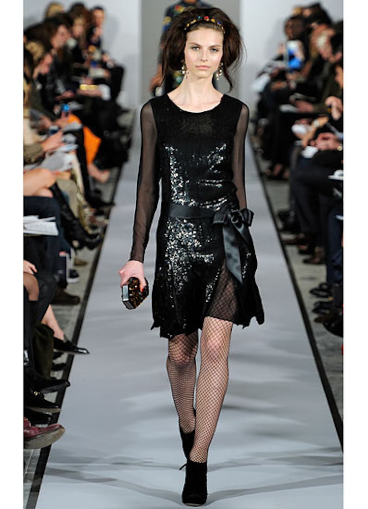 fass-oscar-de-la-renta-fall-2012-runway-39-v.jpg