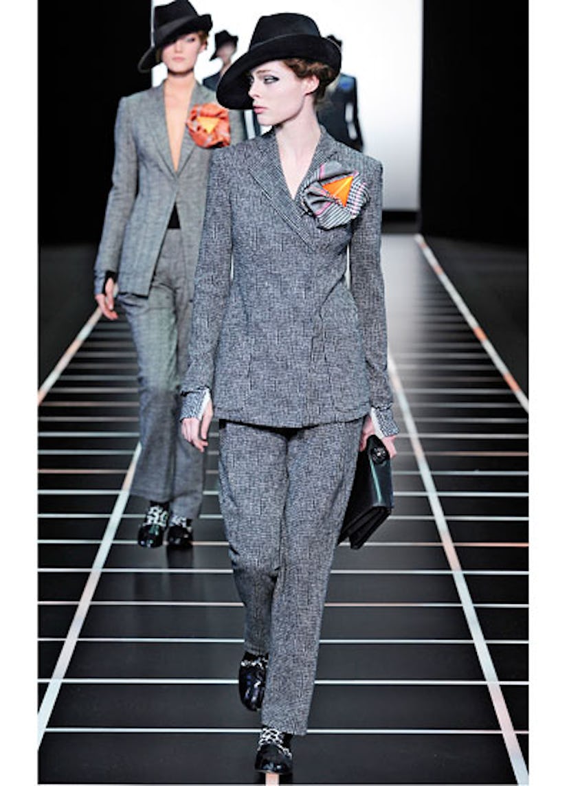 fass-giorgio-armani-fall-2012-runway-01-v.jpg