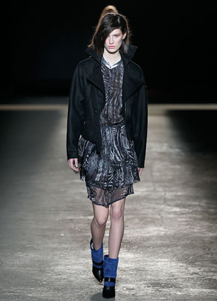 fass-edun-fall-2012-runway-04-v.jpg