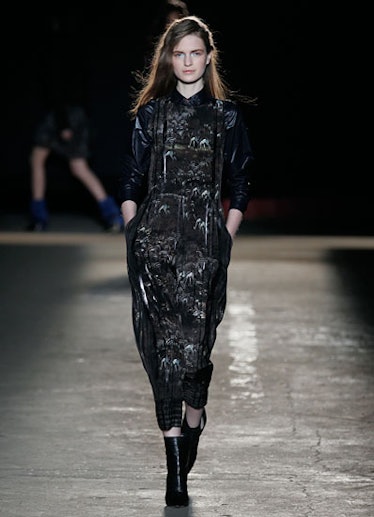 fass-edun-fall-2012-runway-08-v.jpg