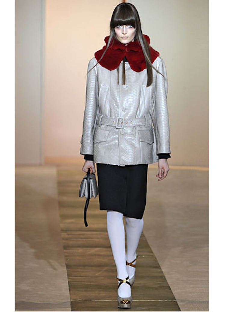 fass-marni-fall-2012-runway-09-v.jpg