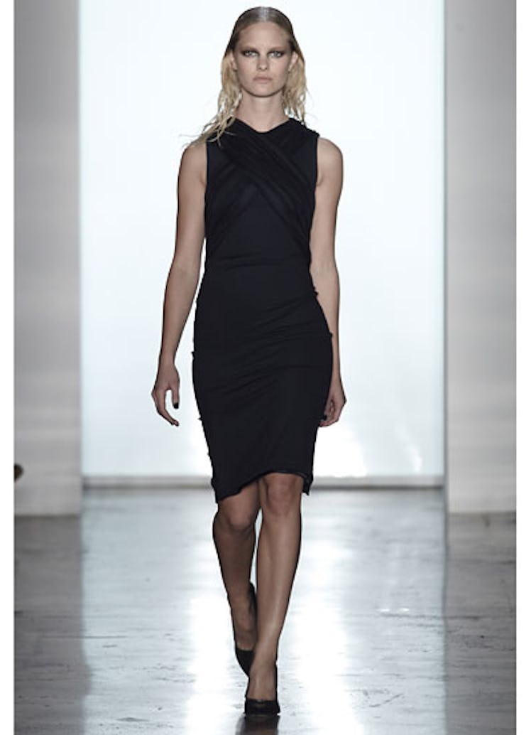 fass-cushnie-et-ochs-fall-2012-runway-03-v.jpg