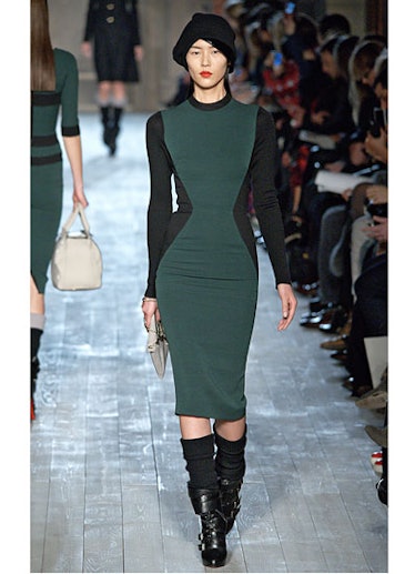 fass-victoria-beckham-fall-2012-runway-02-v.jpg