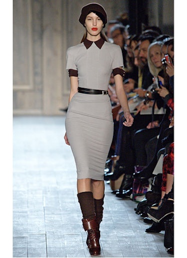 fass-victoria-beckham-fall-2012-runway-18-v.jpg