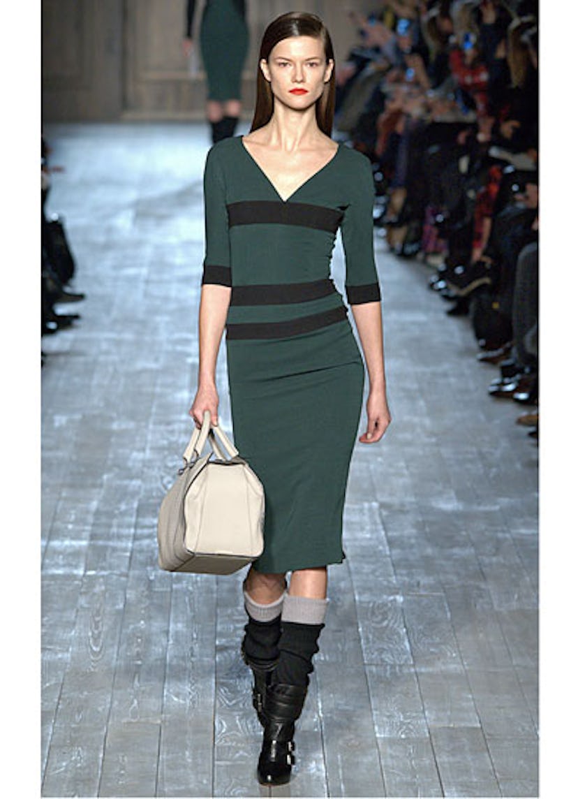 fass-victoria-beckham-fall-2012-runway-01-v.jpg