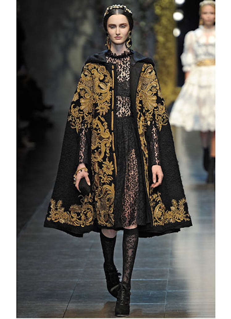 fass-dolce-and-gabbana-fall-2012-runway-07-v.jpg