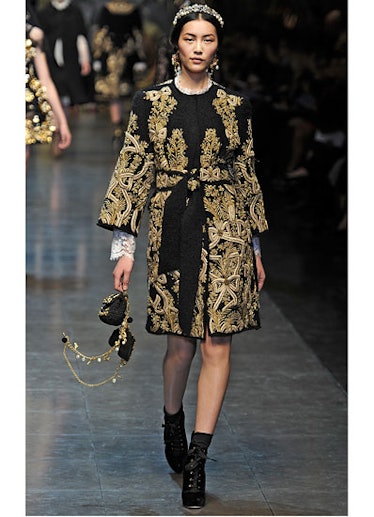 fass-dolce-and-gabbana-fall-2012-runway-14-v.jpg