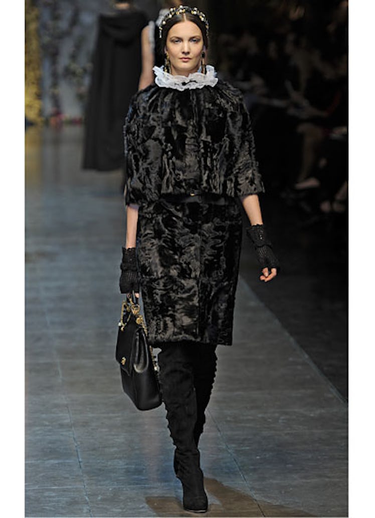 fass-dolce-and-gabbana-fall-2012-runway-34-v.jpg