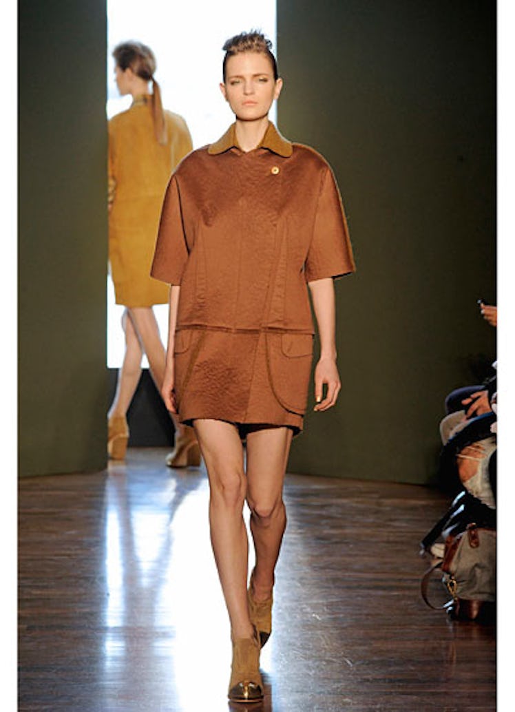 fass-alexandre-herchcovitch-fall-2012-runway-05-v.jpg