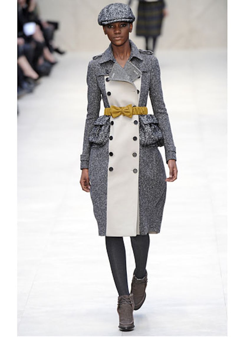 fass-burberry-fall-2012-runway-01-v.jpg