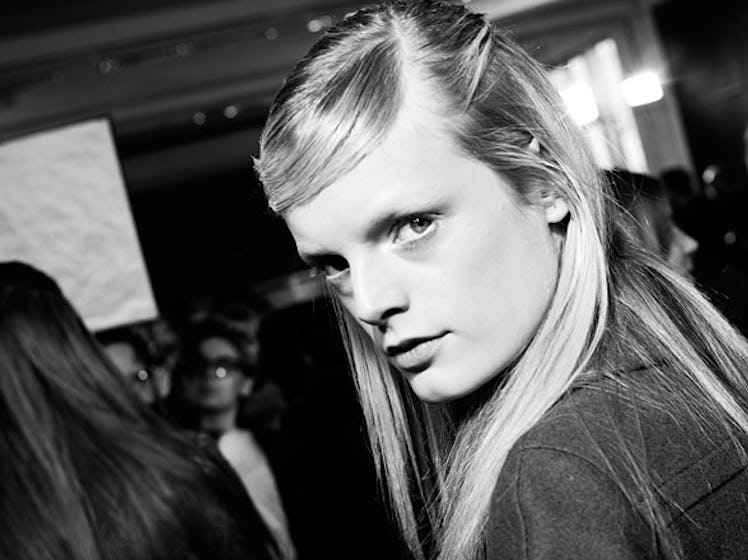 fass-giambattista-valli-fall-2012-backstage-04-h.jpg