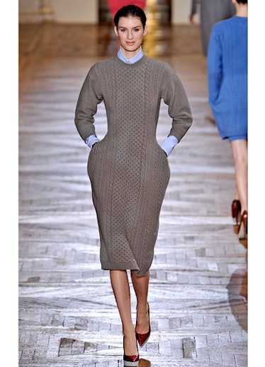 fass-stella-mccartney-fall-2012-runway-22-v.jpg