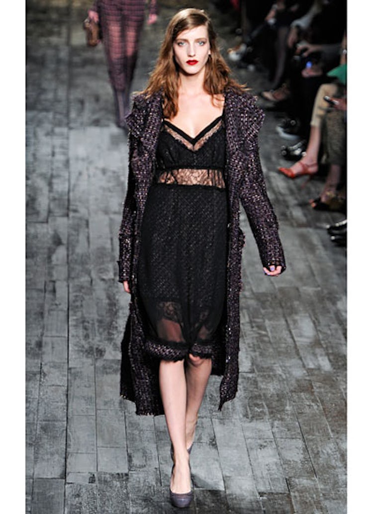 fass-nina-ricci-fall-2012-runway-24-v.jpg