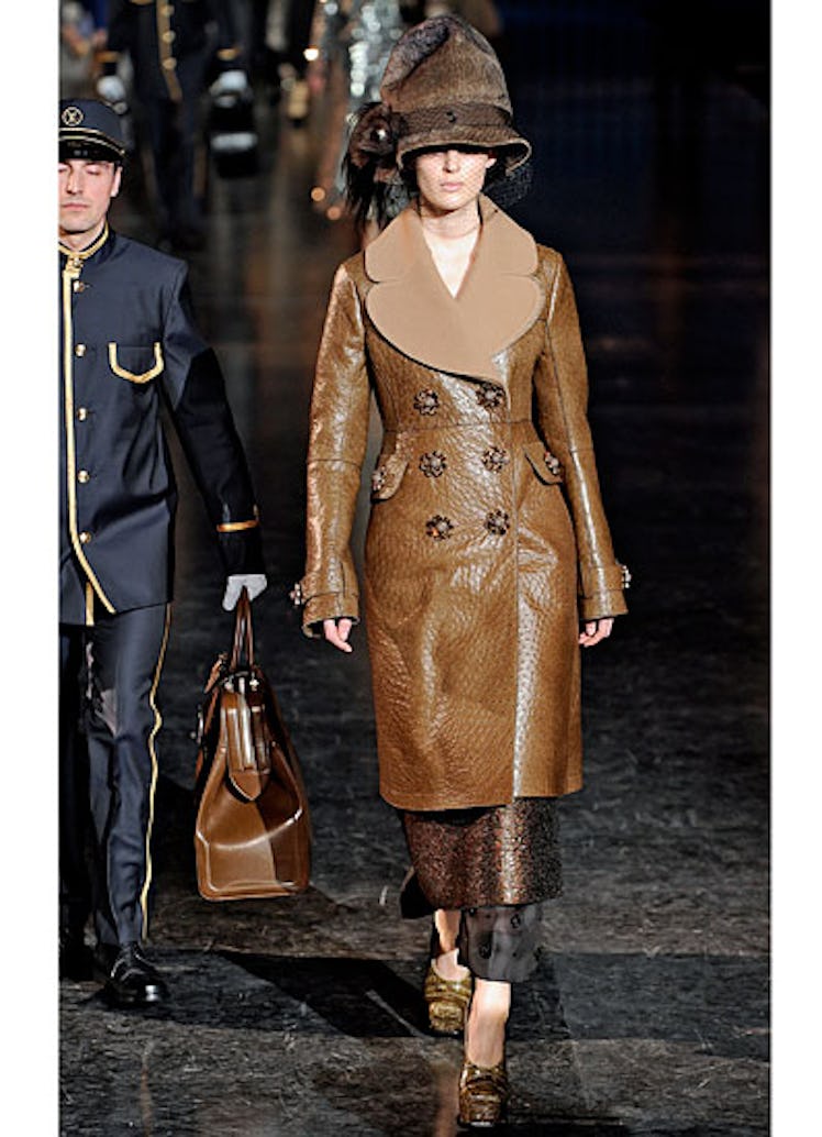 fass-louis-vuitton-fall-2012-runway-44-v.jpg