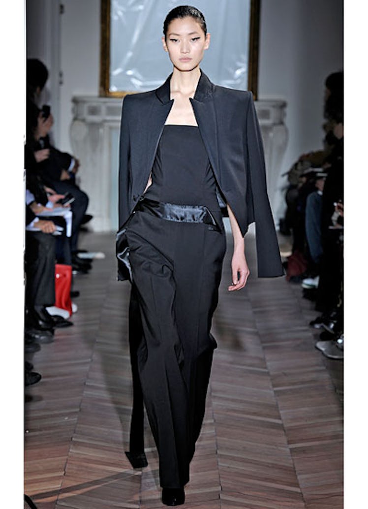 fass-maison-martin-margiela-fall-2012-runway-09-v.jpg