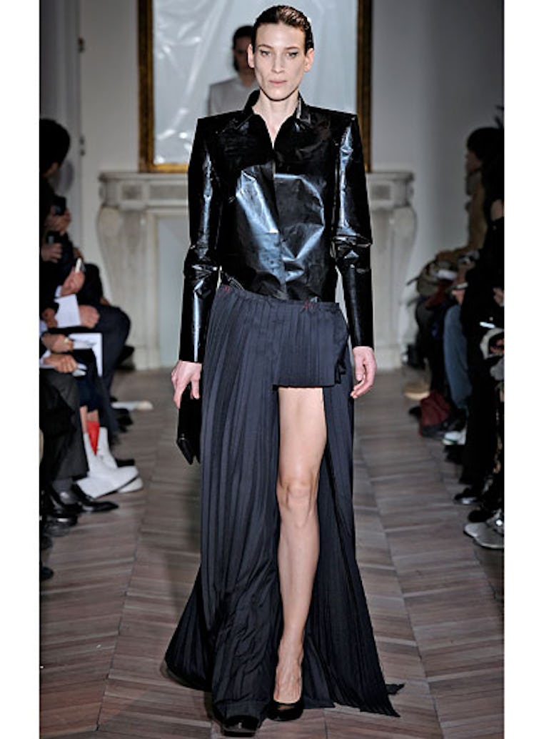 fass-maison-martin-margiela-fall-2012-runway-41-v.jpg