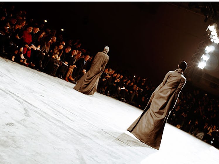 fass-rick-owens-fall-2012-runway-02-h.jpg