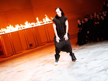 fass-rick-owens-fall-2012-runway-13-h.jpg