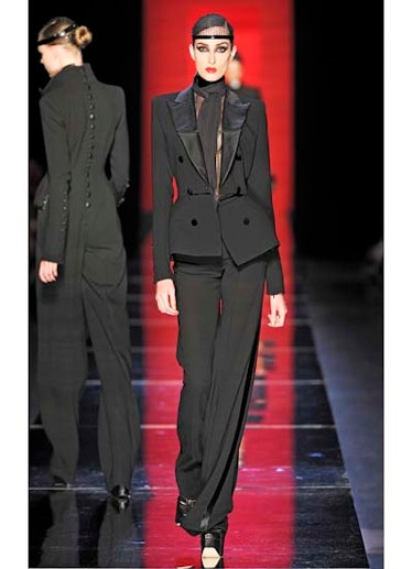 fass-jean-paul-gaultier-couture-2012-runway-03-v.jpg