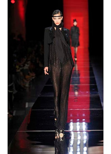fass-jean-paul-gaultier-couture-2012-runway-05-v.jpg