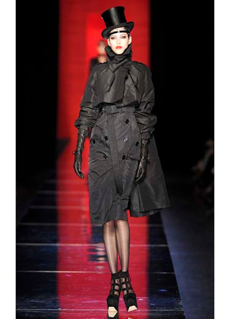 fass-jean-paul-gaultier-couture-2012-runway-06-v.jpg