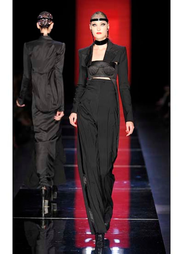fass-jean-paul-gaultier-couture-2012-runway-08-v.jpg