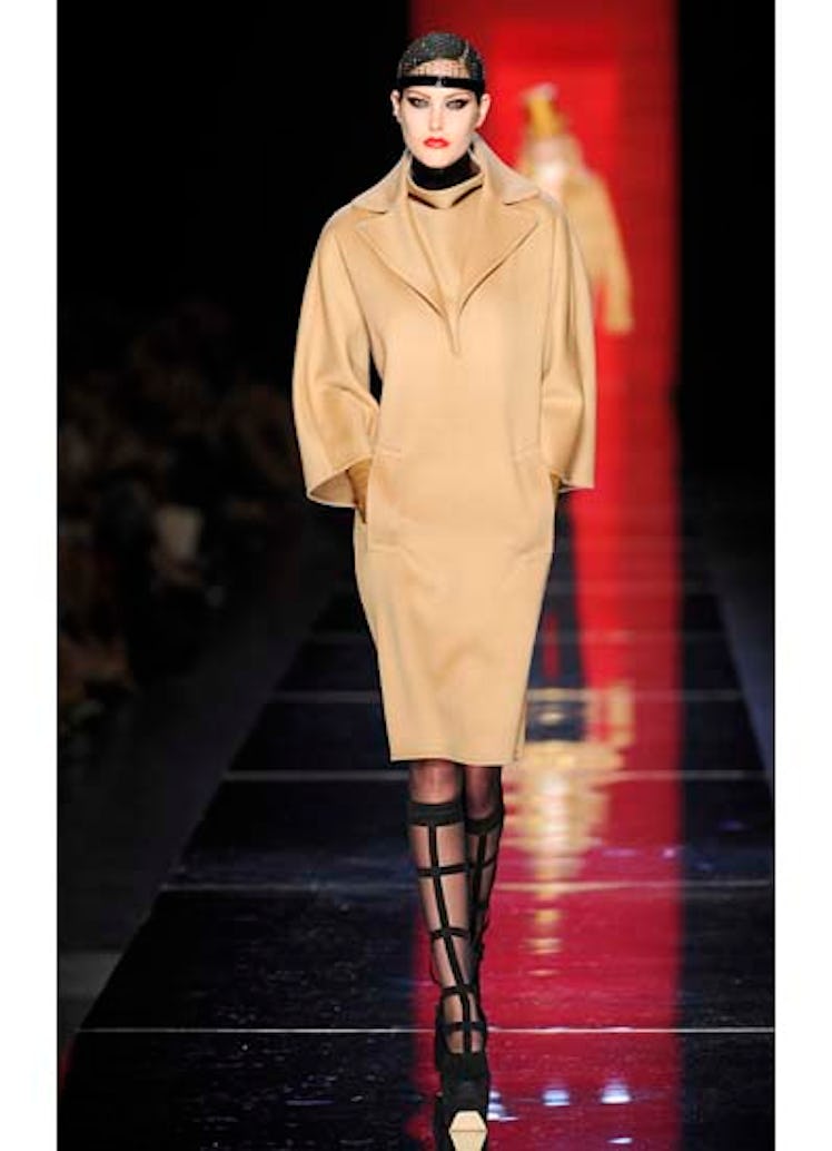 fass-jean-paul-gaultier-couture-2012-runway-19-v.jpg