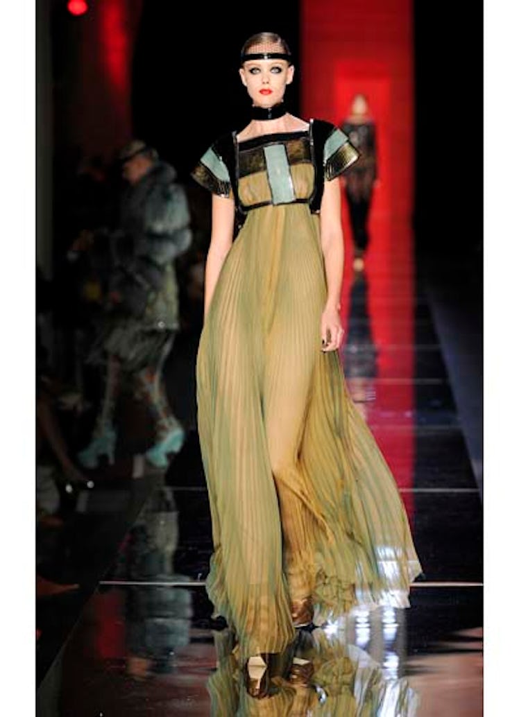 fass-jean-paul-gaultier-couture-2012-runway-30-v.jpg