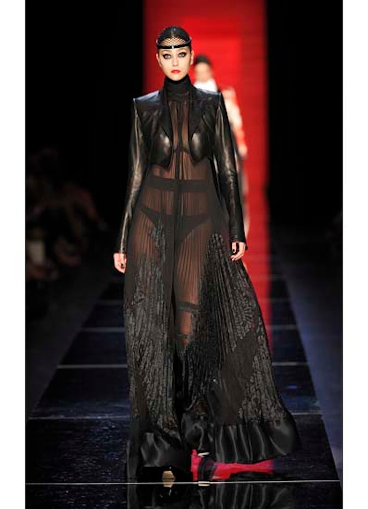 fass-jean-paul-gaultier-couture-2012-runway-34-v.jpg