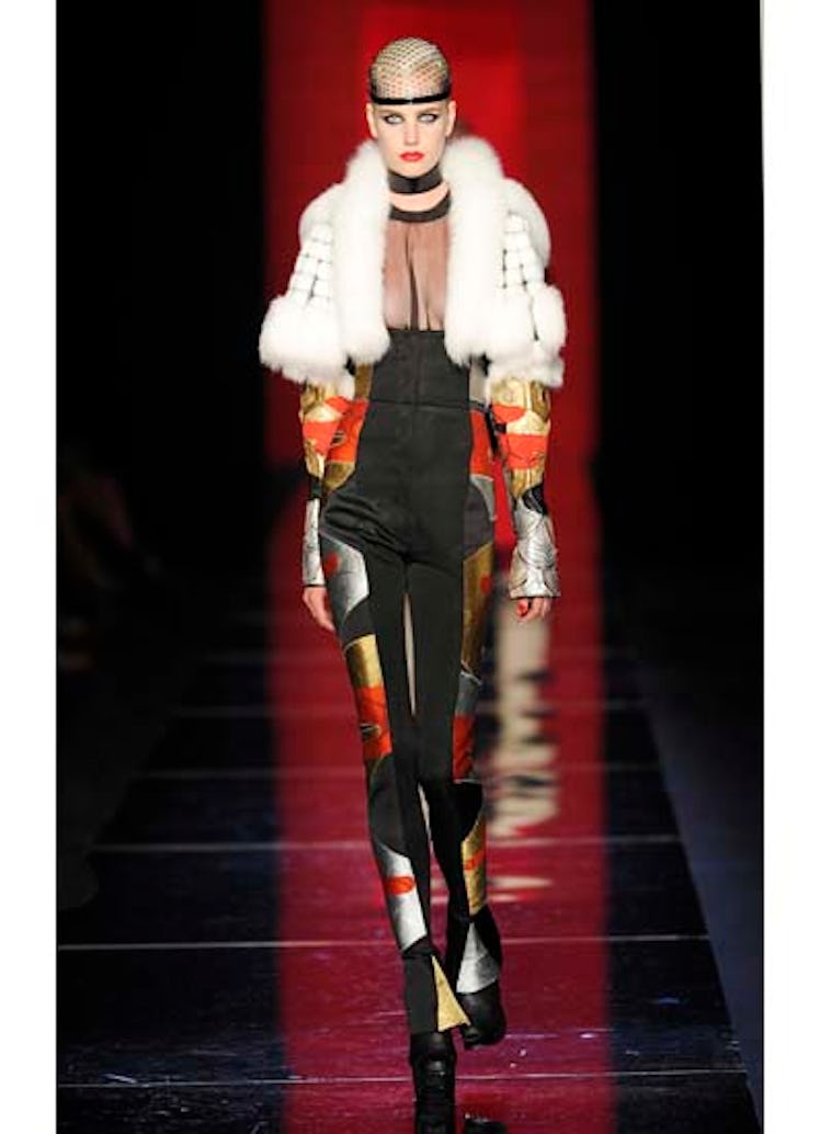 fass-jean-paul-gaultier-couture-2012-runway-37-v.jpg