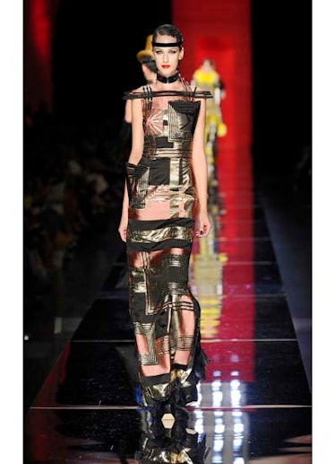 fass-jean-paul-gaultier-couture-2012-runway-47-v.jpg