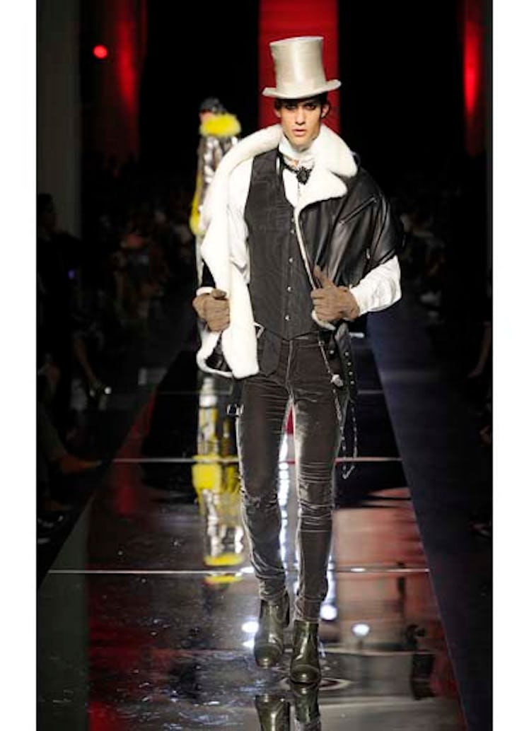 fass-jean-paul-gaultier-couture-2012-runway-49-v.jpg