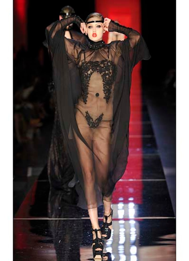 fass-jean-paul-gaultier-couture-2012-runway-51-v.jpg