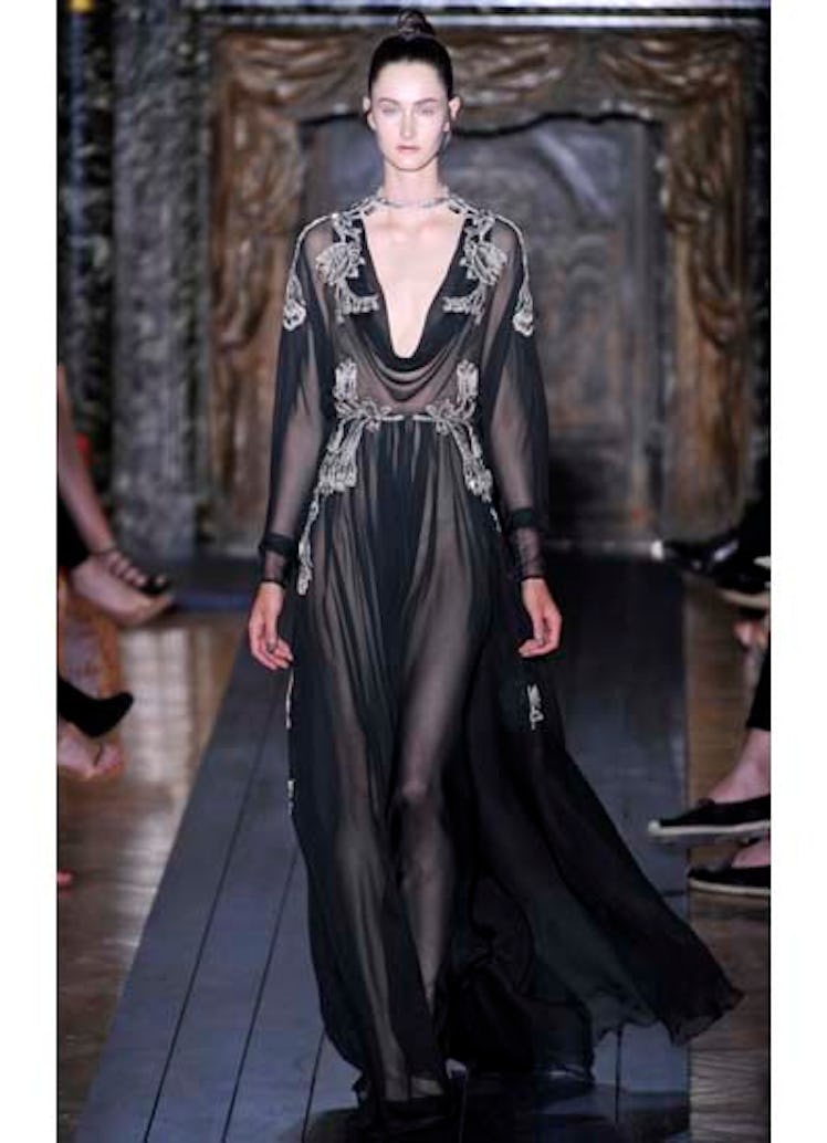 fass-valentino-couture-2012-runway-13-v.jpg