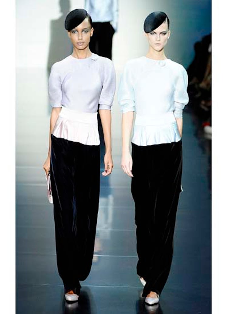 fass-giorgio-armani-couture-2012-runway-05-v.jpg