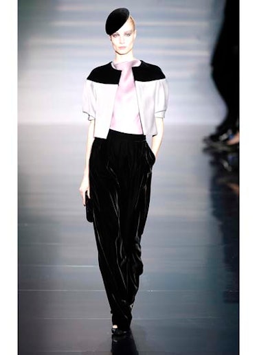 fass-giorgio-armani-couture-2012-runway-07-v.jpg