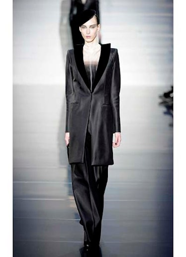 fass-giorgio-armani-couture-2012-runway-08-v.jpg
