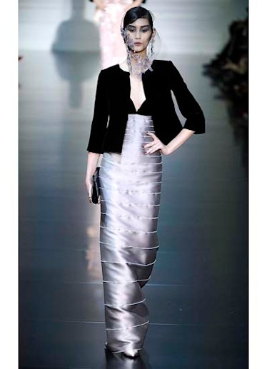 fass-giorgio-armani-couture-2012-runway-21-v.jpg