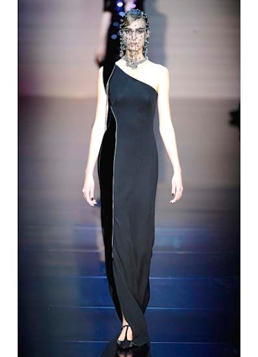 fass-giorgio-armani-couture-2012-runway-34-v.jpg
