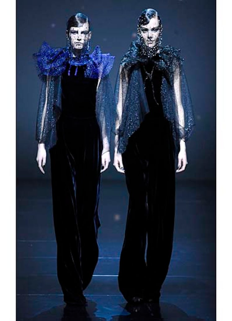 fass-giorgio-armani-couture-2012-runway-41-v.jpg