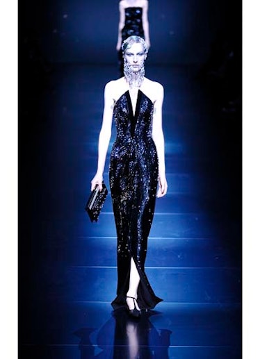fass-giorgio-armani-couture-2012-runway-50-v.jpg
