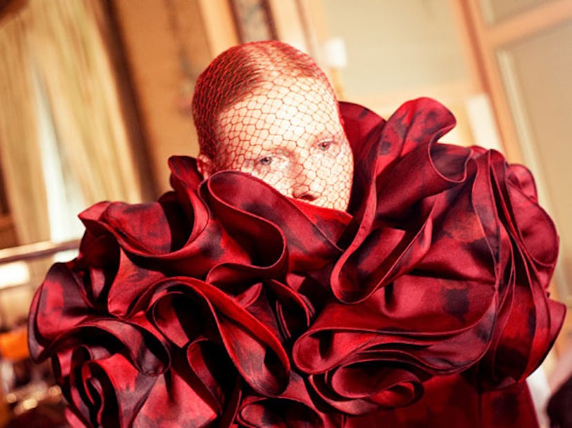 fass-giambattista-valli-couture-2012-backstage-01-h.jpg