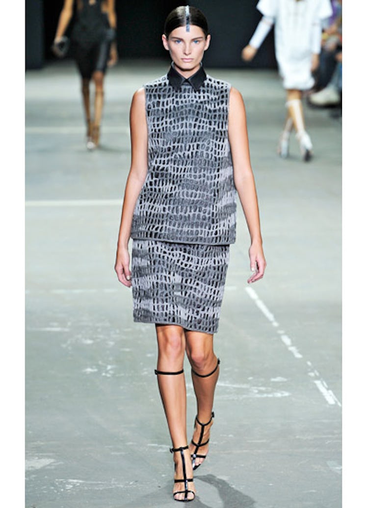 fass-alexander-wang-spring-2013-runway-13-v.jpg