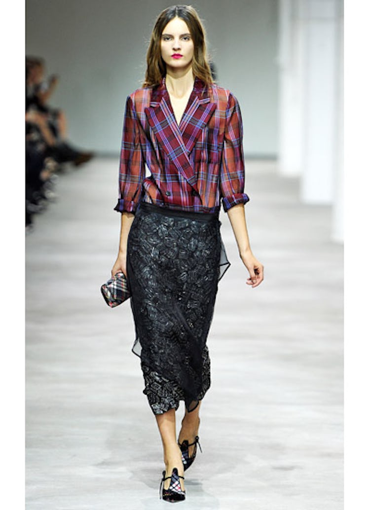 fass-dries-van-noten-spring-2013-runway-17-v.jpg