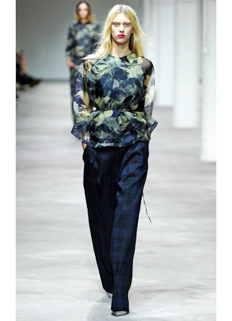 fass-dries-van-noten-spring-2013-runway-34-v.jpg