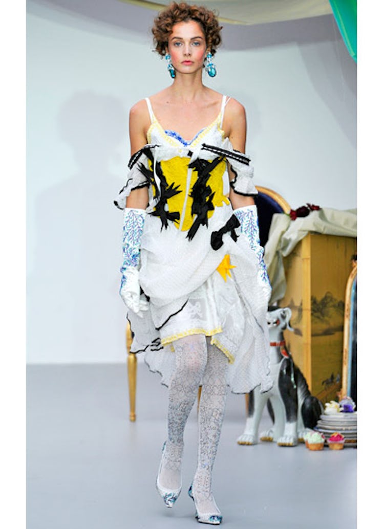 fass-meadham-kirchhoff-spring-2013-runway-02-v.jpg