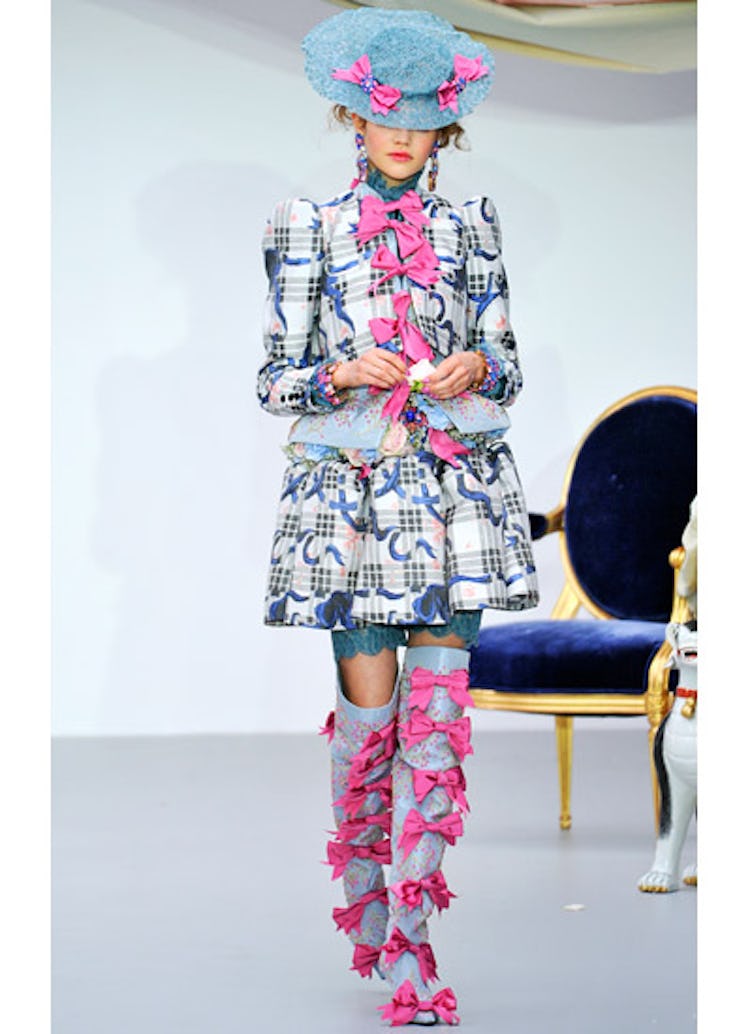 fass-meadham-kirchhoff-spring-2013-runway-06-v.jpg