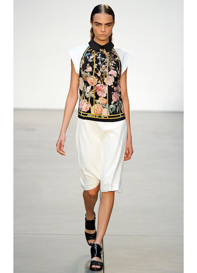 fass-thakoon-spring-2013-runway-05-v.jpg