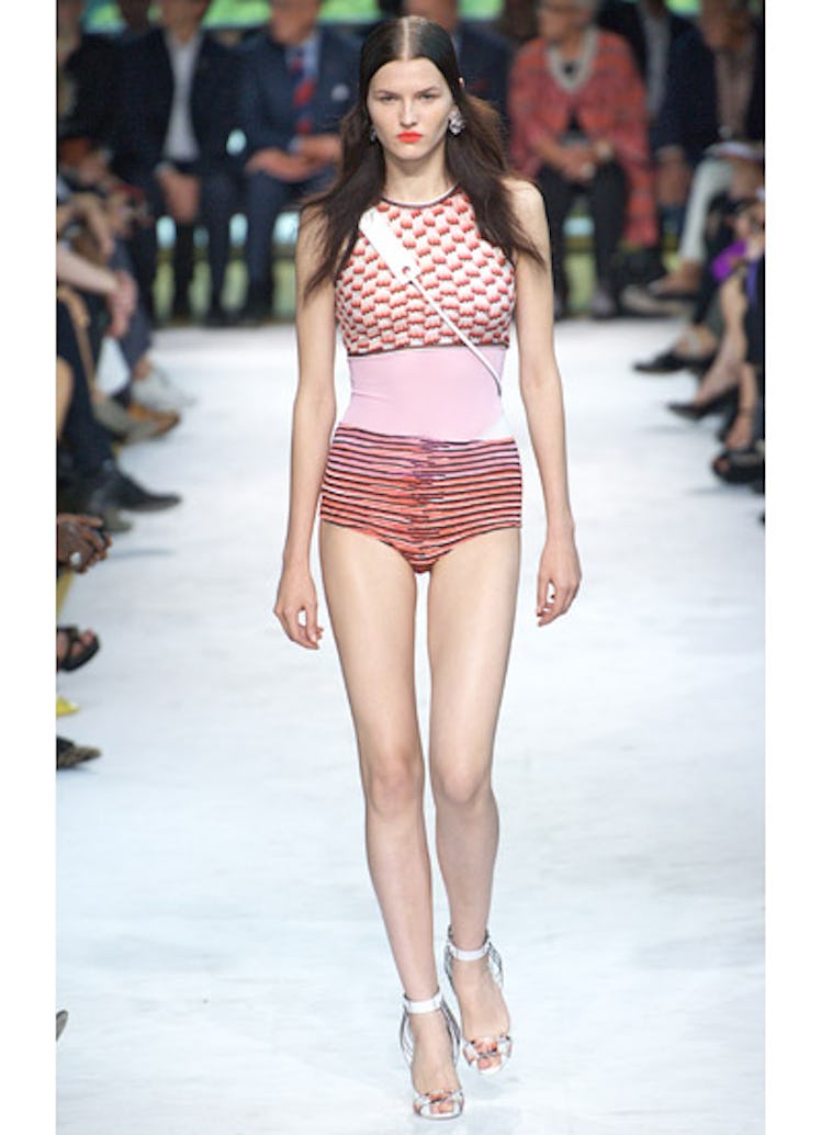 fass-missoni-spring-2013-runway-16-v.jpg