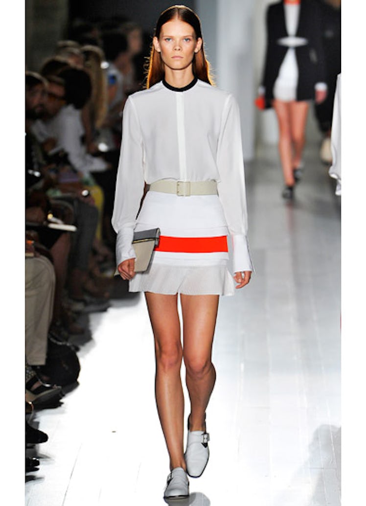 fass-victoria-beckham-spring-2013-runway-05-v.jpg